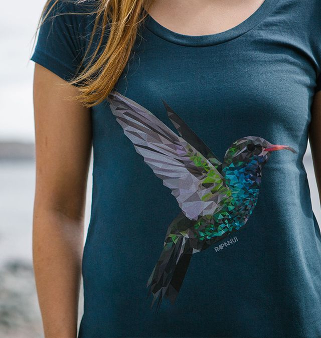 Hummingbird Scoop Neck T-shirt - Printed T-shirt