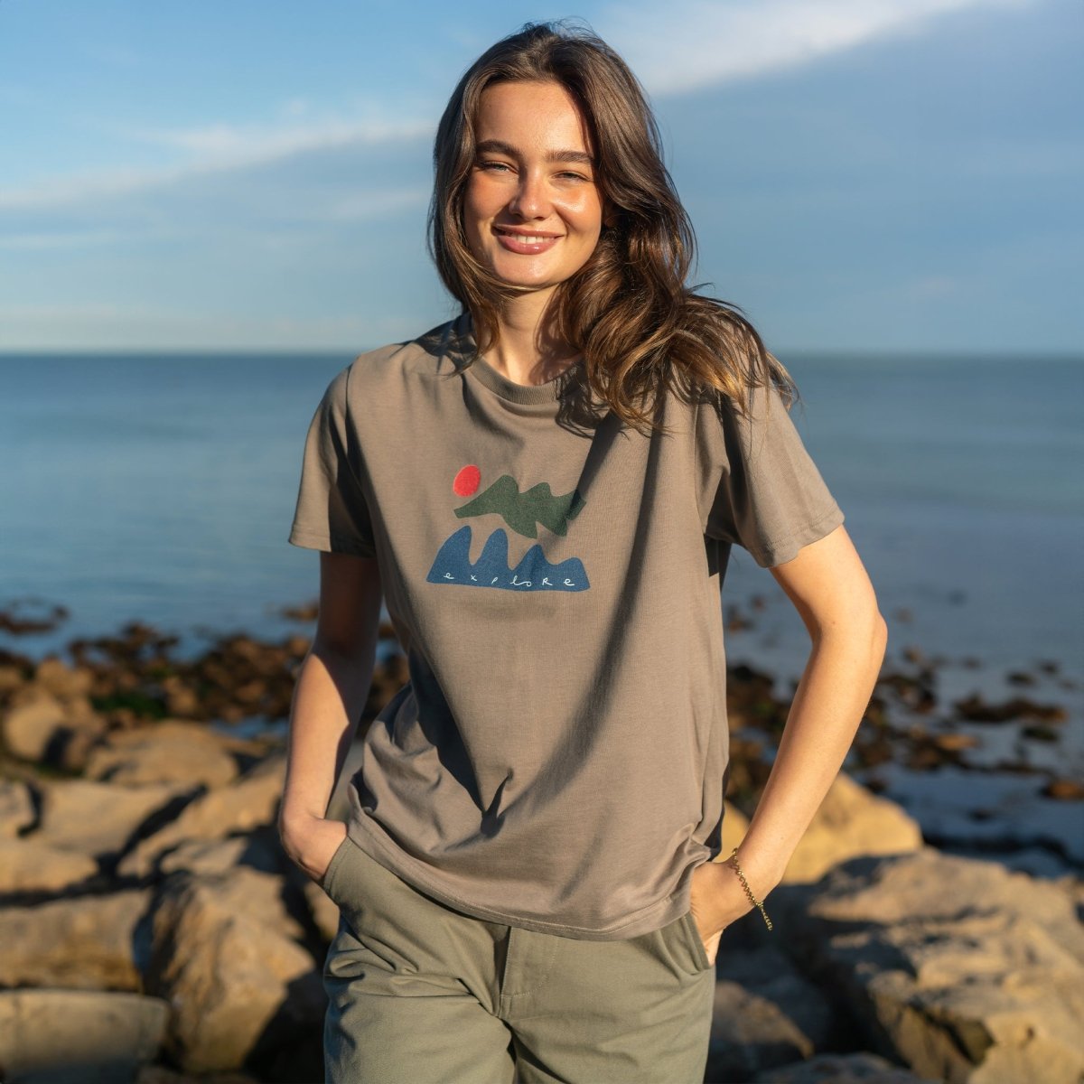 Women's Explore Earth T-Shirt - Printed T-shirt