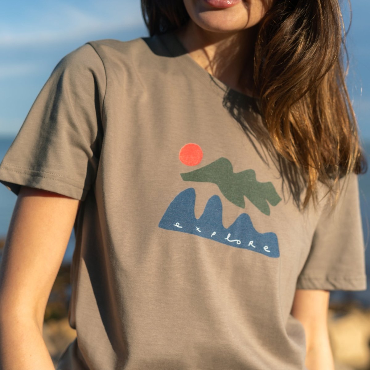 Women's Explore Earth T-Shirt - Printed T-shirt